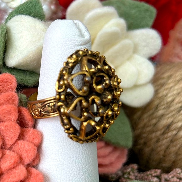 Vintage Gold Heart Filigree Cocktail Adjustable Ring - Picture 6 of 10